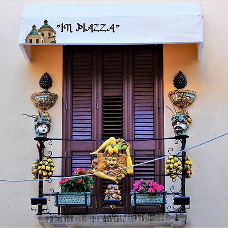 In Piazza Acomodação com café da manhã Mazara del Vallo Exterior foto